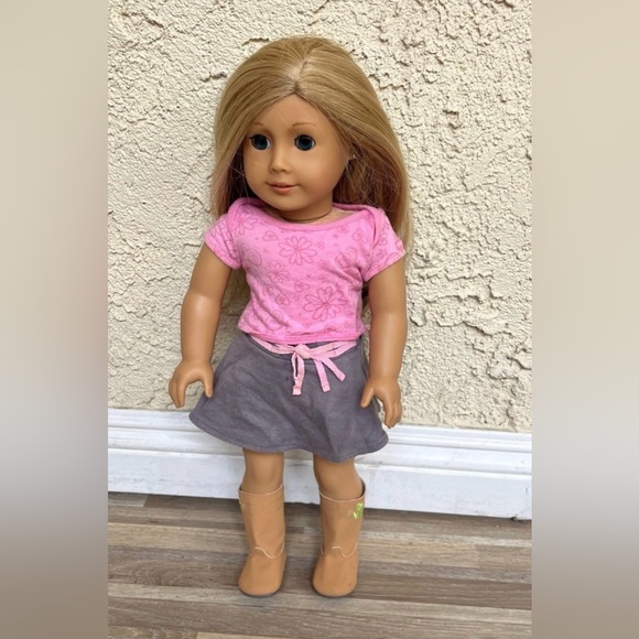 American Girl Doll with Blonde Hair - Main Image